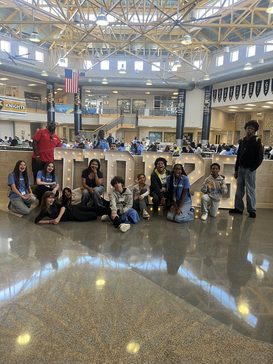 ActivitiesLMS's tweet image. Grateful to be building a more inclusive community inside The Castle with these incredible student leaders at the 2025 Tide Coalition. Huge thanks to Mrs. Hermann and Mr. Hicks for your inspiring leadership! #TideCoalition #StudentLeaders #InclusiveCommunity @Landstownms