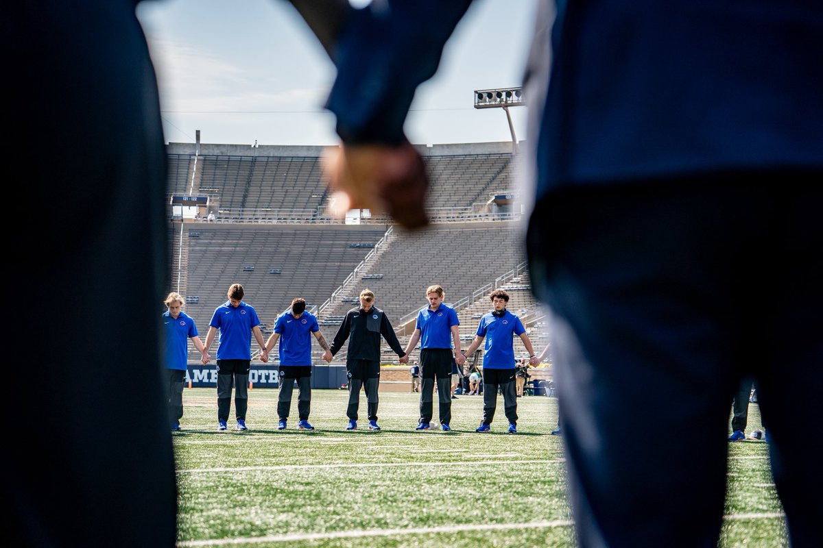BroncoSportsFB's tweet photo. The stage is set. 

#BleedBlue | #BuiltDifferent https://t.co/FfrsDeiNvJ
