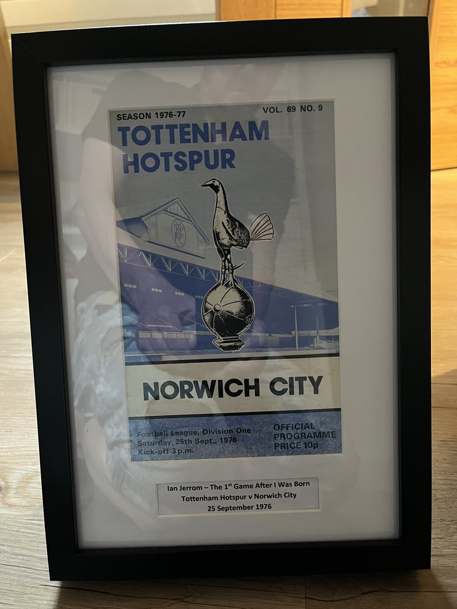 No1THFCProgs's tweet image. If looking for a present for a Spurs fans Big Birthday in Oct 2025 - 21st, 30th, 40th, 50th, 60th, I have a large selection of home programmes played in Oct 04, 95, 85, 75 &amp;amp; 65. I might be able to supply a framed prog from the 1st game at “The Lane” after they were born? DM me