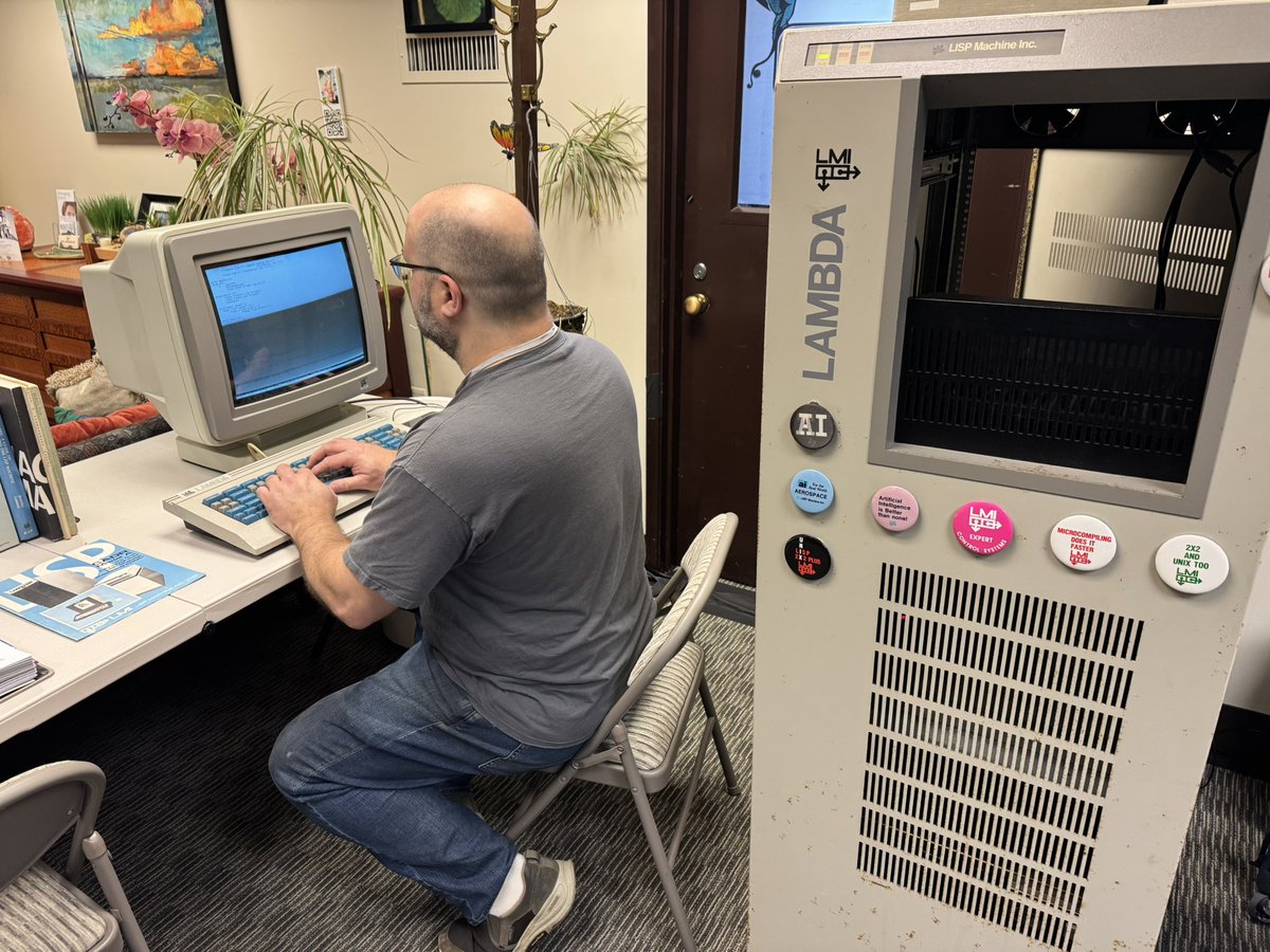 sdf_pubnix's tweet image. We’re open! 10-6pm Interim Computer Festival 3100 airport way s Seattle WA 98134

#retrocomputing #vintagecomputing #RETROGAMING