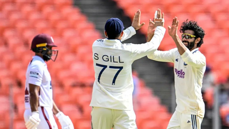 SanjeevCrime's tweet image. IND vs WI Highlights: Team India wins big in final Test, West Indies take lead on day three, West Indies perform brilliantly
#WIvsIND #WIvIND  #WestIndies #ODI #AhmedabadTest #shubhmangill #RavindraJadeja #Jadeja #IndianCricket #INDvWI #INDvsWI #TeamIndia #WestIndies