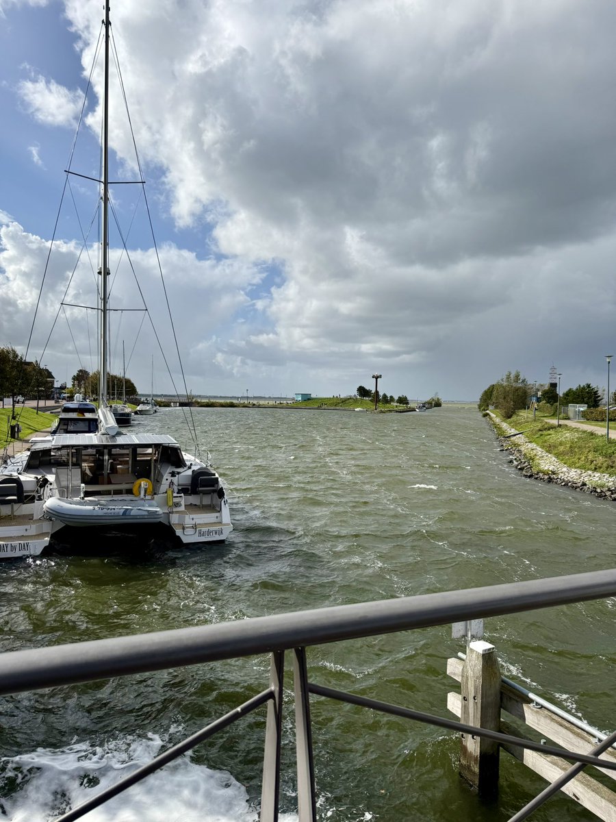 DarkArzgebirger's tweet image. First time in the Netherlands — and hiking it out 🏍️🎒🇳🇱🥾

…New places, new trails☝🏻👊🏻

#Motobike #Hiking #Netherlands #AdventureAwaits #TravelMood