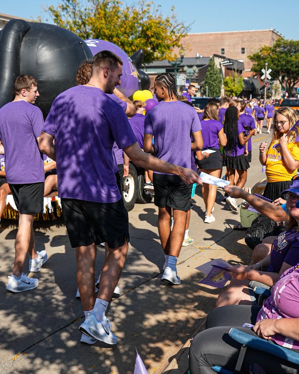 UNImbb's tweet image. In the Homecoming Spirit 🎉

#EverLoyal | #1UNI | #Family | #UNIMBB125