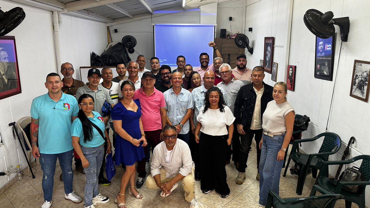 En Medellín, finalizamos capacitación sobre la reforma al Código Procesal del Trabajo y sobre la reforma a la negociación colectiva con los trabajadores Enka y Leonisa afiliados a <a href="/Sintratextil/">Sintratextil Nacional</a> <a href="/manueltellezg/">manuel tellez g</a> <a href="/Soberania_Col/">SOBERANÍA 🗞️🇨🇴</a>