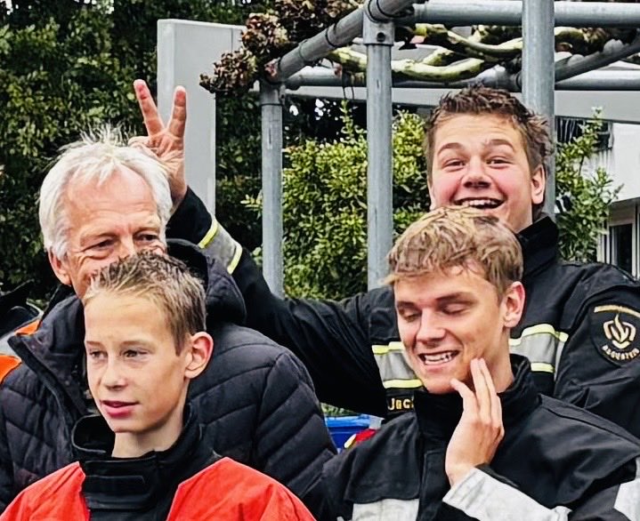 Helaas heb ik één lid van de jeugdbrandweer moeten laten schorsen wegens ‘belediging van burgemeester’….