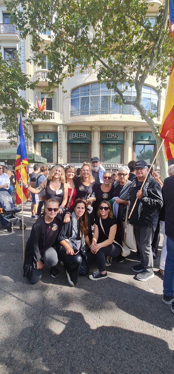 Anna Salvador Alonso #TornaremMésFortes 💛💜 tweet media