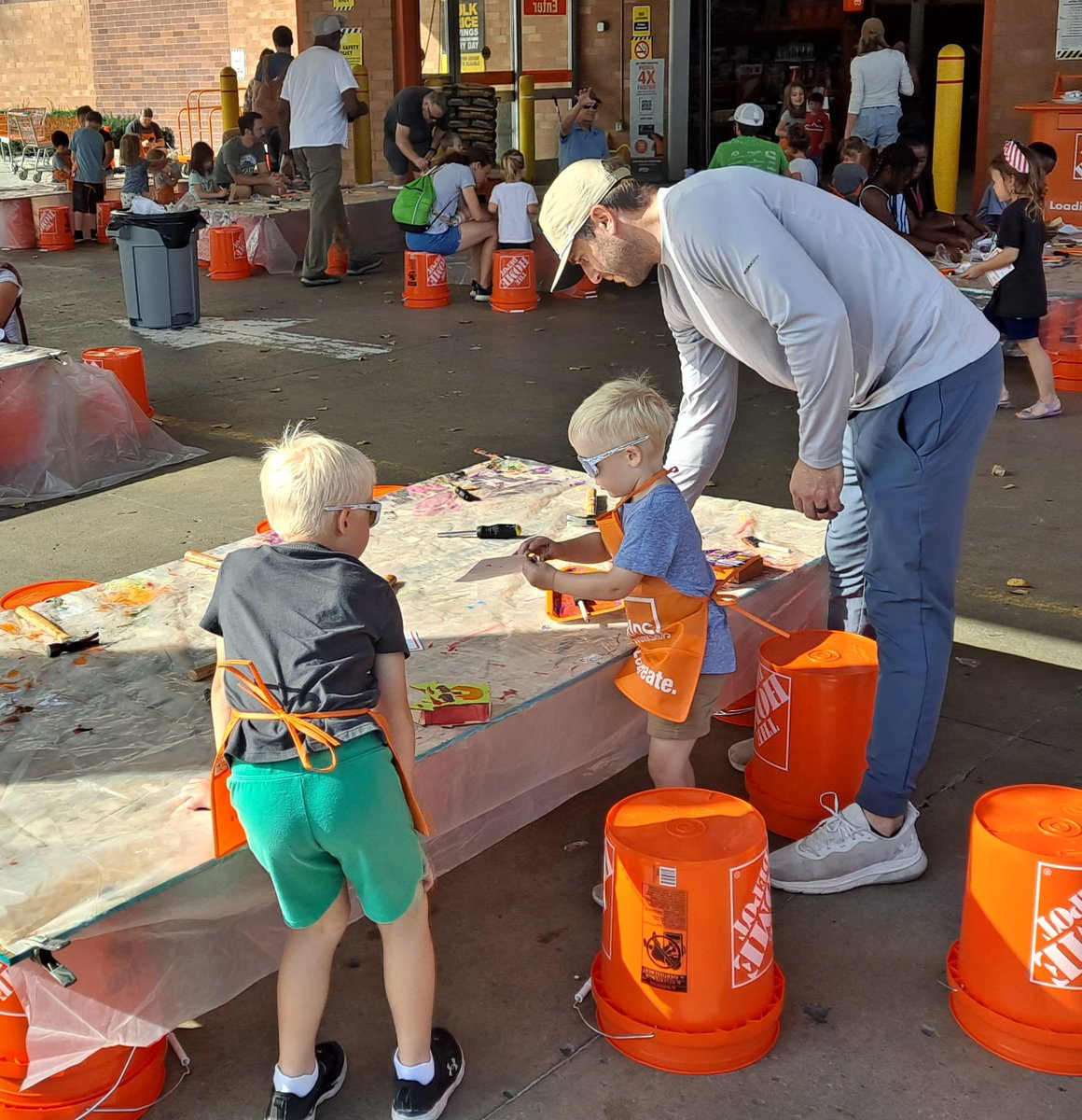A beautiful day for an outdoor kids workshop <a href="/HomeDepot/">The Home Depot</a> Burnsville! Lots of families, projects, &amp; hotdogs! 🌭🔨🙂
BTW- 50% off trees, shrubs, perennials, &amp; select annuals.