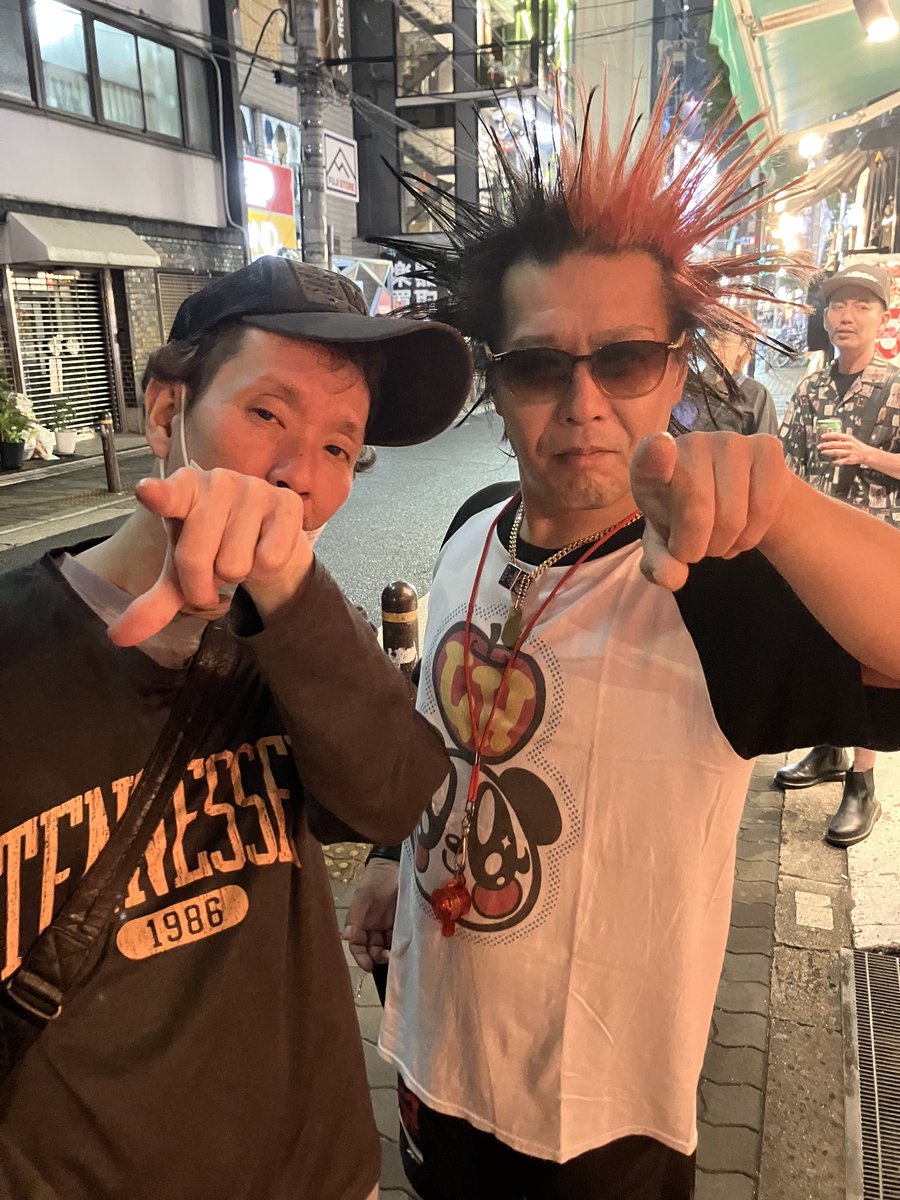 begreathamada's tweet photo. 昨日はは新しいキングコブラでSCENEにキャノンボールにペラーズ、大満喫しました🎵久しぶりに健康にも会えたし大満足です❗
やっぱライブハウスはサイコーだ、いつでも10代の頃に戻してくれると思った52のオッサンです(笑) https://t.co/9yFLctezPA