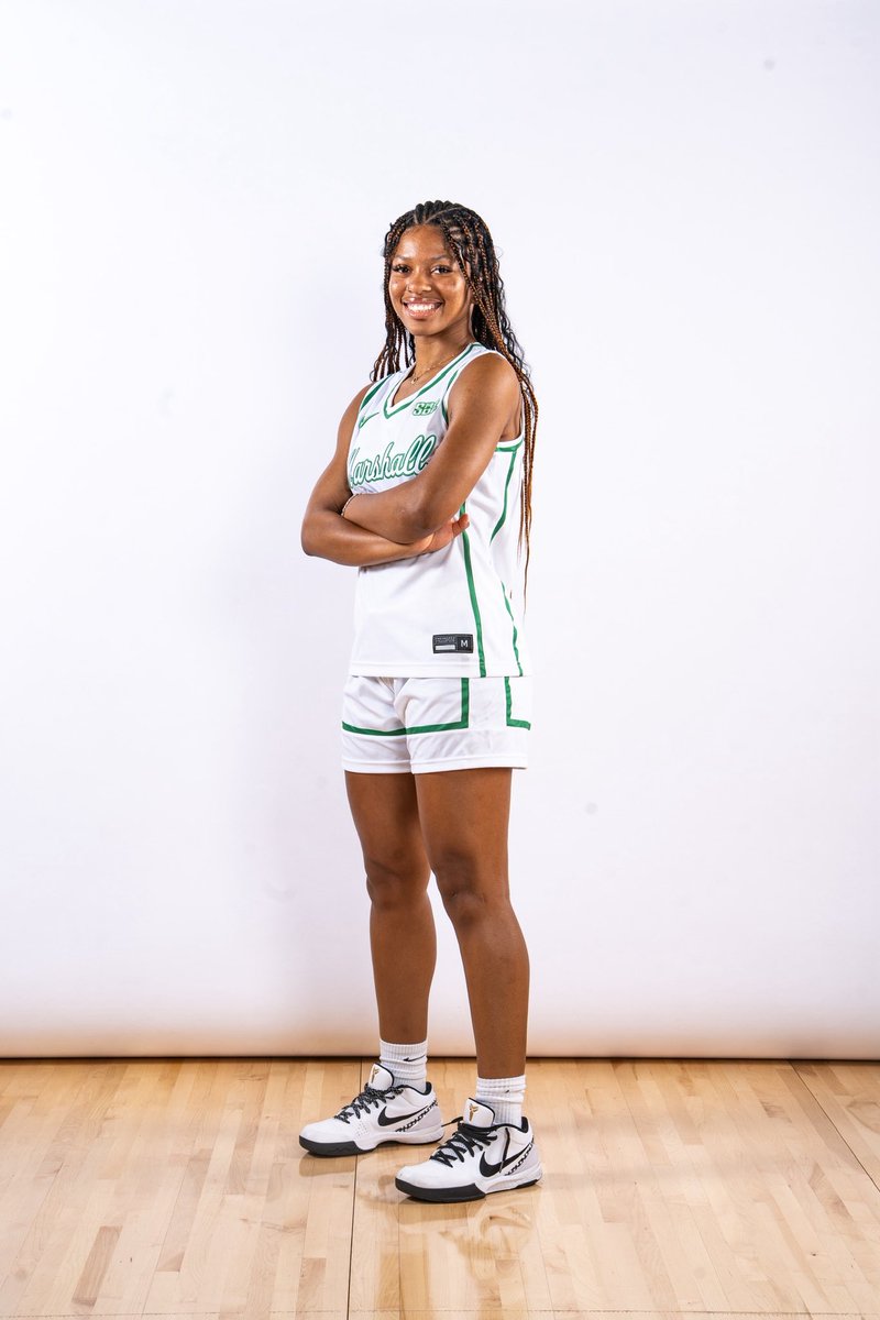 Emari J.D tweet media