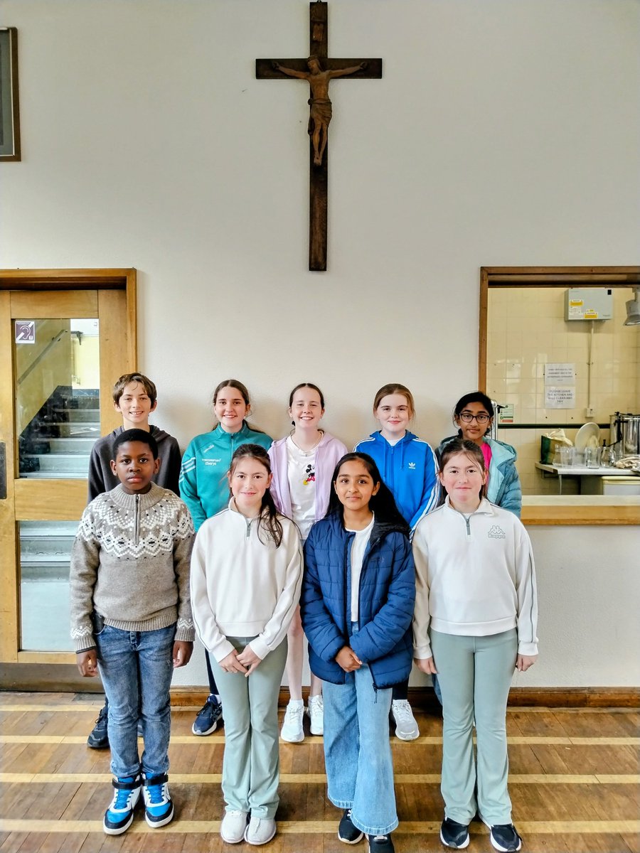 BC_REdept's tweet image. Beautiful Thanksgiving Mass for Guild of St Stephen today in a packed @RCBirmingham @StChadsBirm ⛪. Altar servers from @BC_Chaplaincy 🙏. #ServiceToOthers #YearOfHope #PilgrimsOfHope