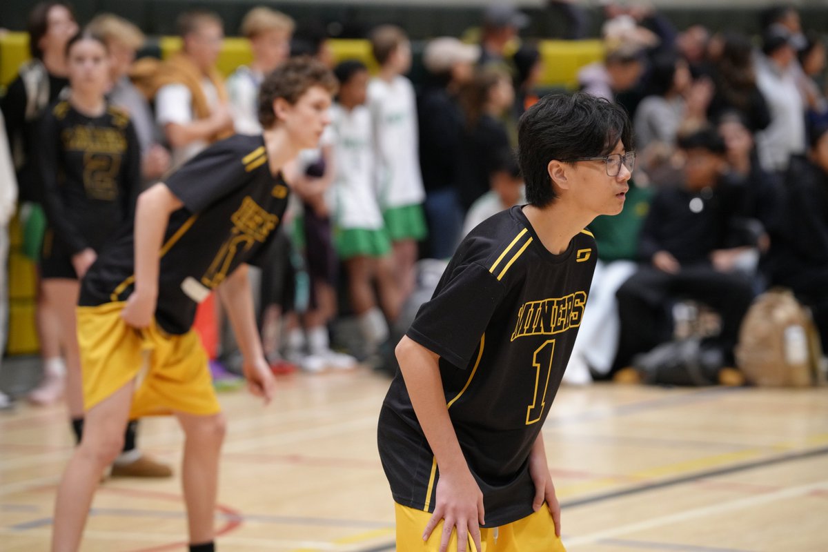 FMPSD's tweet image. Over the last 2 days, students from @FMISonthego,@CompMinerTweets,@WWhighschool,@ChristianFMPSD, and @EcoleMcTavish competed in a cross-school Junior High Volleyball Conference!

@annaleeskinner 
#FMPSD #YMM #RMWB
