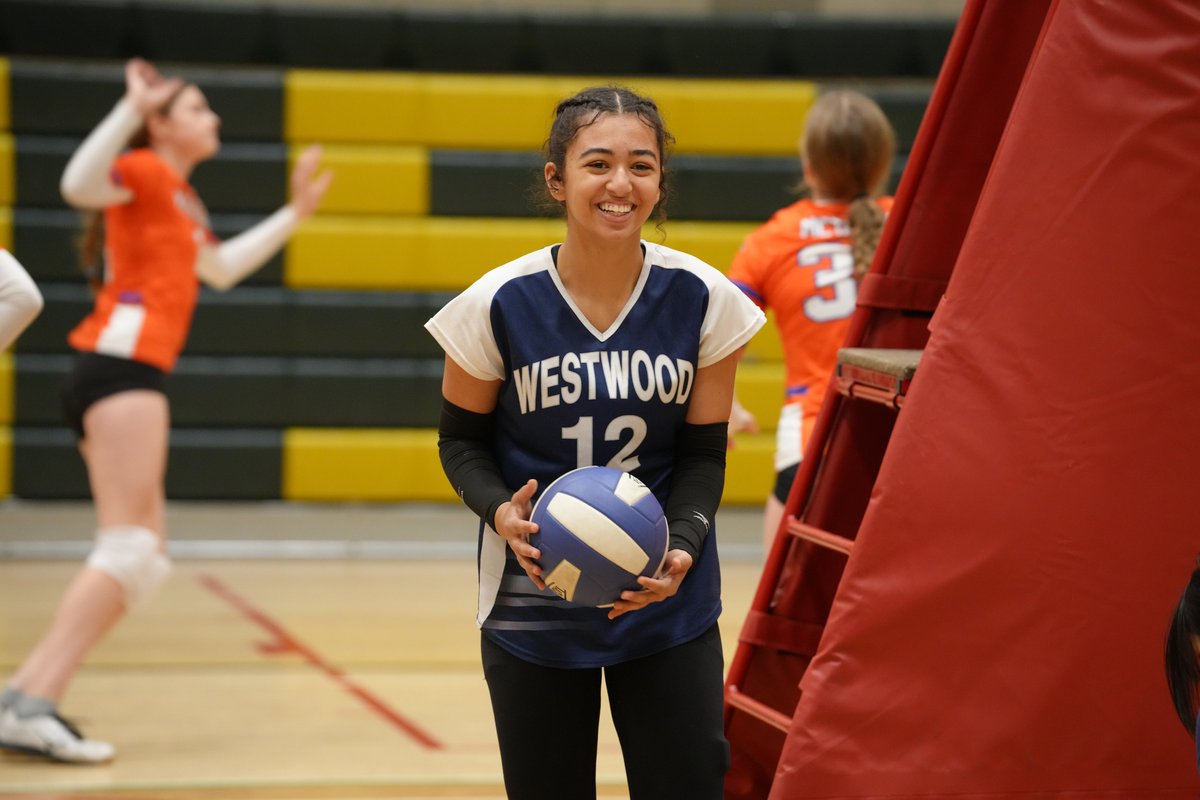 FMPSD's tweet image. Over the last 2 days, students from @FMISonthego,@CompMinerTweets,@WWhighschool,@ChristianFMPSD, and @EcoleMcTavish competed in a cross-school Junior High Volleyball Conference!

@annaleeskinner 
#FMPSD #YMM #RMWB