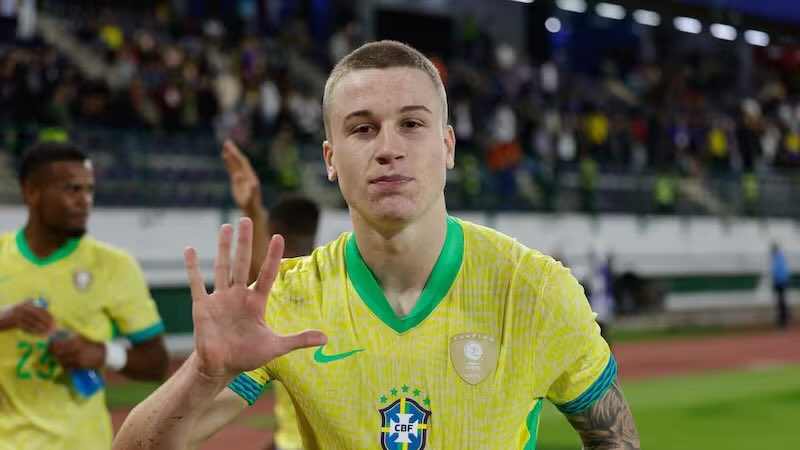 Este chupa verga se fue en fase de grupos del mundial. Es el villano perfecto
