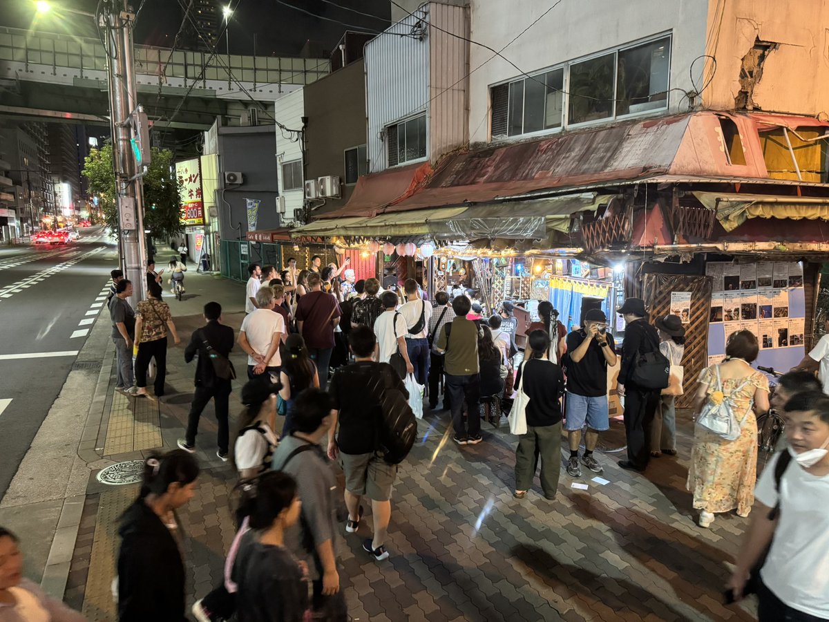 rojibuta's tweet photo. 片付けもようやく落ち着きました。
来てくださった方、遠くから気にかけてくださった方、ありがとうございました。

日々、どこかで、路地裏の舞台は開かれています。もしよろしければ、そちらへも足を運んでいただければ。

皆様、健やかにお過ごしください。 https://t.co/Cwsdk6VHQS