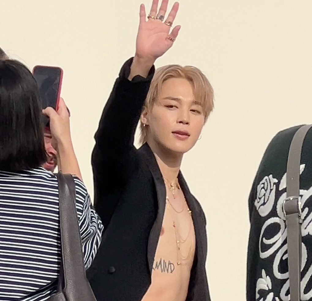 cocojm_ot7's tweet image. 📣 ATTENTION 📣

CAN WE DOUBLE OUR EFFORTS ??? ITS NOT OVER YET PLEASE ‼️‼️

RL &amp;amp; RT x1000 : 

JIMIN AT PARIS FASHION WEEK
DIOR GLOBAL AMBASSADOR JIMIN 
#JiminxDior #DiorSS26 #PFW