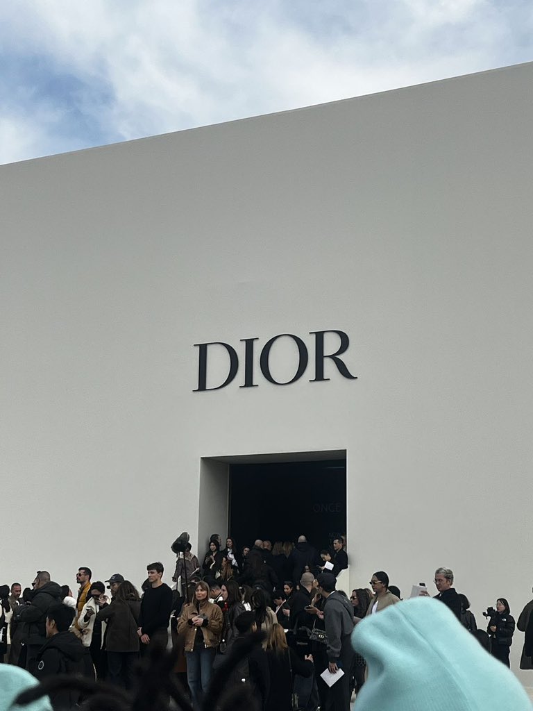 cocojm_ot7's tweet image. 📣 ATTENTION 📣

CAN WE DOUBLE OUR EFFORTS ??? ITS NOT OVER YET PLEASE ‼️‼️

RL &amp;amp; RT x1000 : 

JIMIN AT PARIS FASHION WEEK
DIOR GLOBAL AMBASSADOR JIMIN 
#JiminxDior #DiorSS26 #PFW