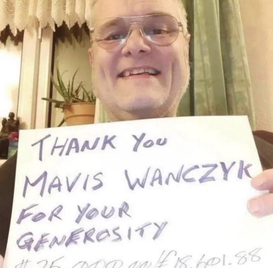 mavis wanczky tweet media