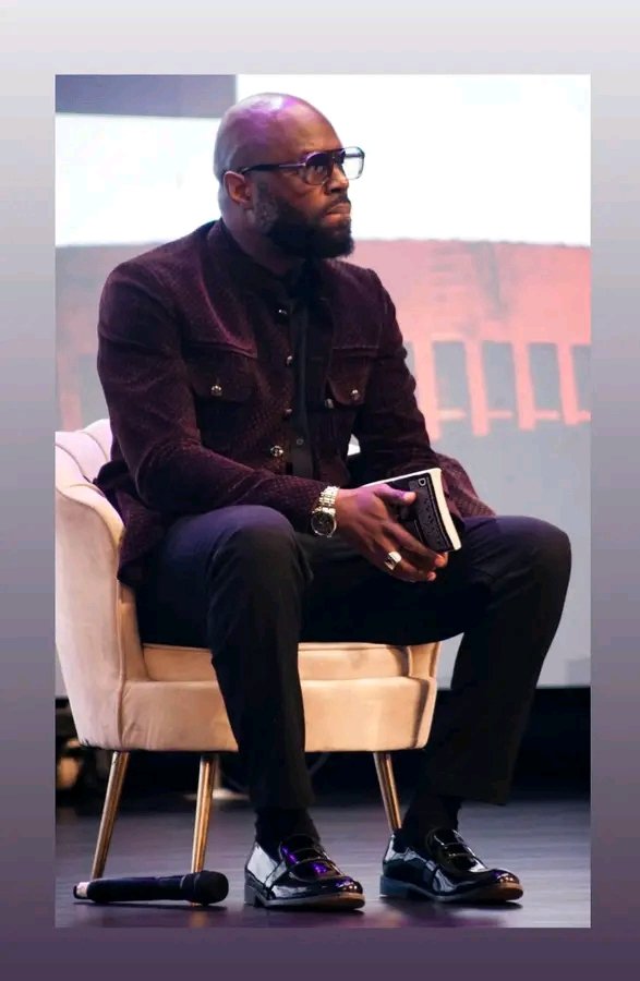 "Certe le président Paul Biya à duré au pouvoir, mais il est loin d'être une marionnette , il à rompu avec la France depuis longtemps." Kemi Seba

Tom la souris 🕵️