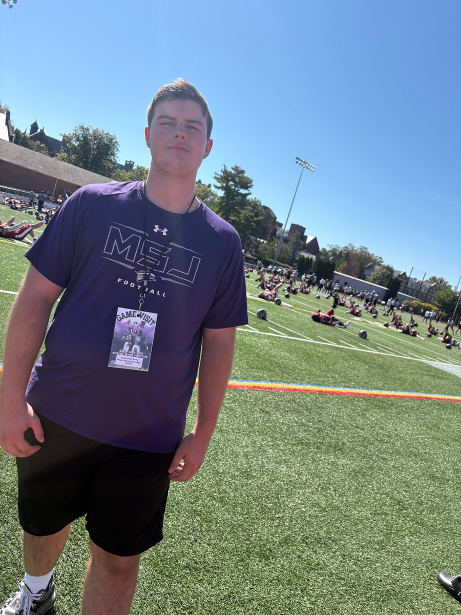 JacobUrbanDavis's tweet photo. Enjoyed a great Game Day Prospect visit with Muhlenberg Football today. It was super cool being on the field pregame and the game came down to the wire with a victory for the Mules. Thanks for having me, Coach Milne. @DigInMules https://t.co/HMxWhQHsAF