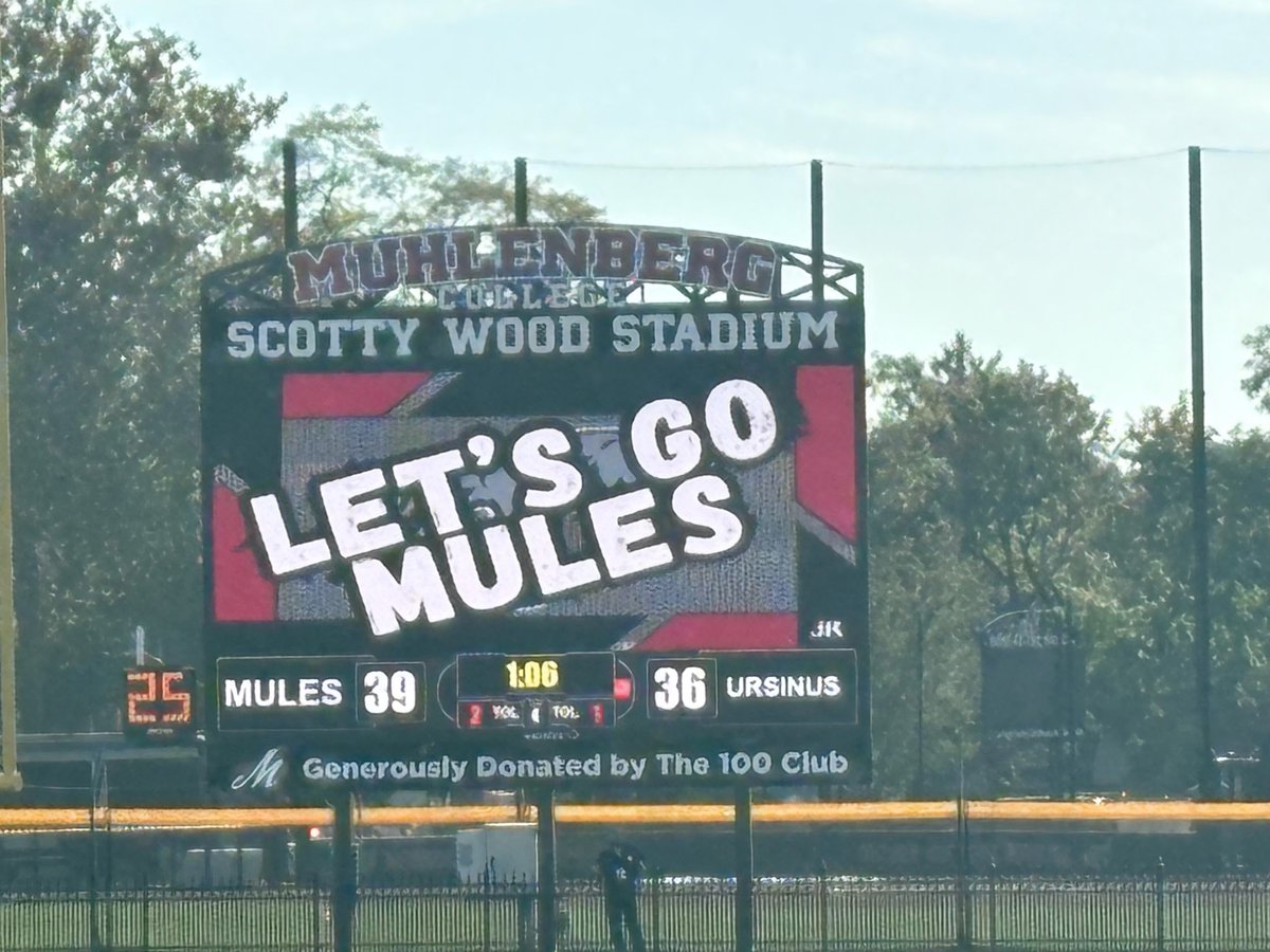 JacobUrbanDavis's tweet photo. Enjoyed a great Game Day Prospect visit with Muhlenberg Football today. It was super cool being on the field pregame and the game came down to the wire with a victory for the Mules. Thanks for having me, Coach Milne. @DigInMules https://t.co/HMxWhQHsAF