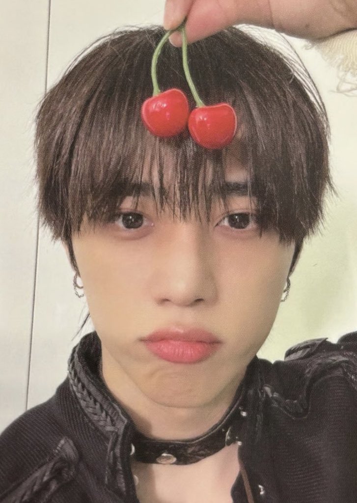 sunwkitty's tweet photo. 너랑 나 cherry 같은 🍒 

#TBSD #더보이즈 #THEBOYZ #더비셀카데이 #TheBShot◡̈ #더비 #선우 #SUNWOO https://t.co/gphIV9fJ1y