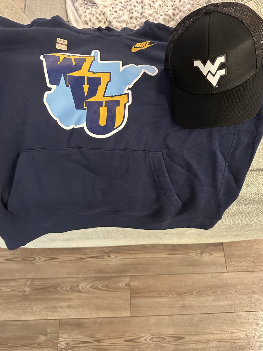 New #WVU gear haul for my birthday.

LETS GO MOUNTAINEERS!