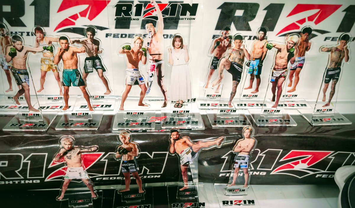 これを逃したら後悔確定!!
RIZIN×GetLiveコラボグッズ
数量限定で稼働中👊

#RIZIN #コラボグッズ #限定販売
#ゲットライブ
アプリへGO！x.gd/cferp
#目指せコンプリート #並べて飾って