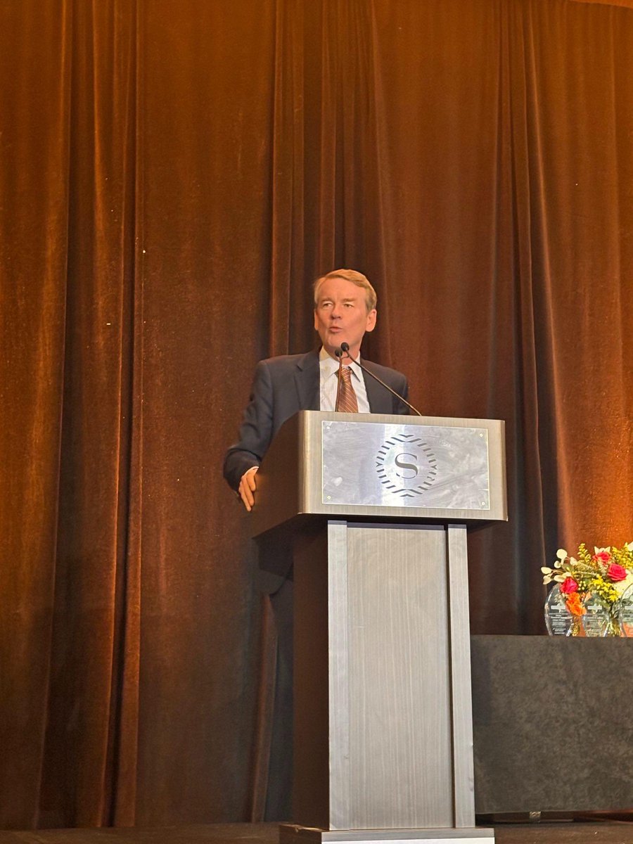 MichaelBennet's tweet image. Honored to join the 47th annual @CBWPA luncheon today to celebrate Black women leaders whose service, courage, and commitment continue to drive change across Colorado. Thank you @SymoneDSanders for your powerful words (and the best book title I&apos;ve ever heard - “No, You Shut Up”).