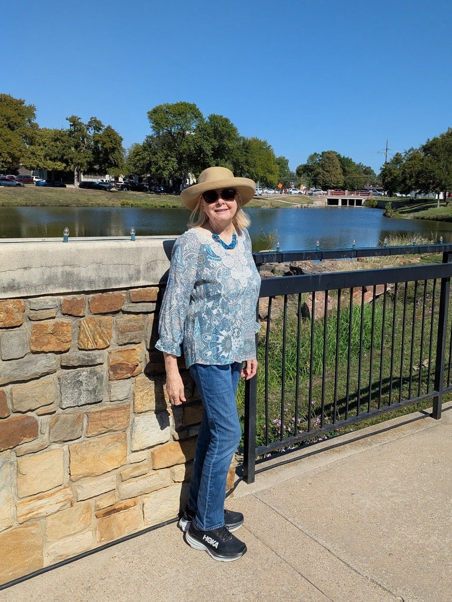 marieRealtor's tweet image. Took the  day off and went to the Cottonwood Art Festival in Richardson

#RealtorLife #CottonwoodArtFestival #RichardsonTX #Art #Music #FoodTrucks