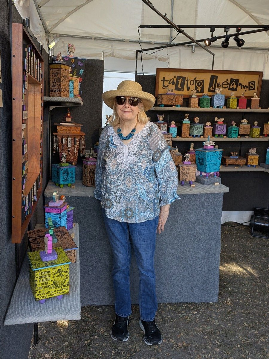 marieRealtor's tweet image. Took the  day off and went to the Cottonwood Art Festival in Richardson

#RealtorLife #CottonwoodArtFestival #RichardsonTX #Art #Music #FoodTrucks