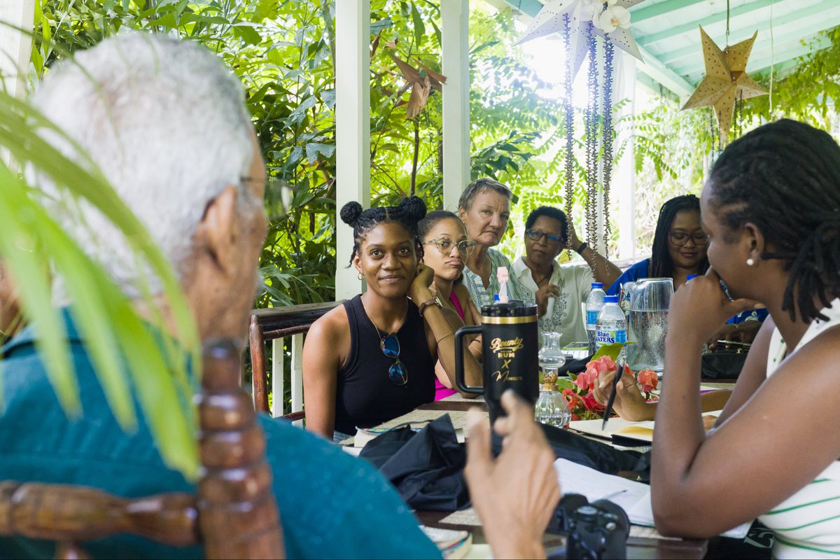 Listwa758's tweet photo. How do you craft a story? Mac Donald Dixon led the first session of Listwa's Writing Retreat: Story Crafting 101 ✍🏽 https://t.co/dBY5NNTYCW
