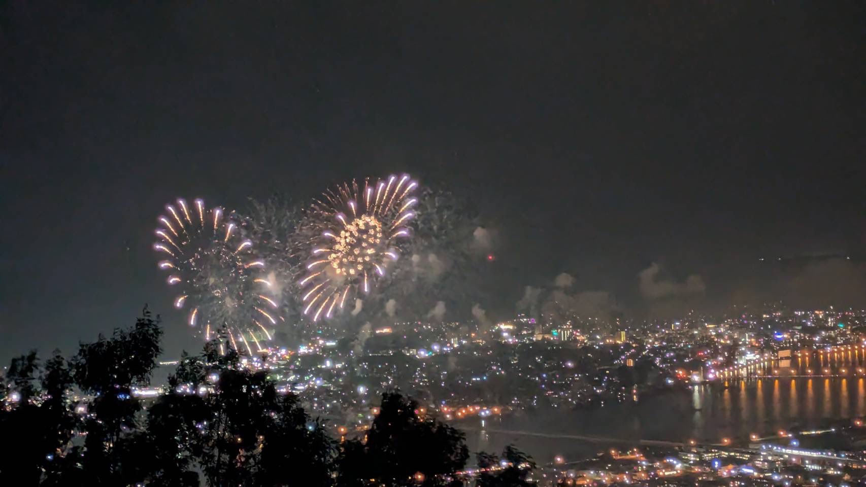 花火は冷えやすい hq720.jpg?sqp=-