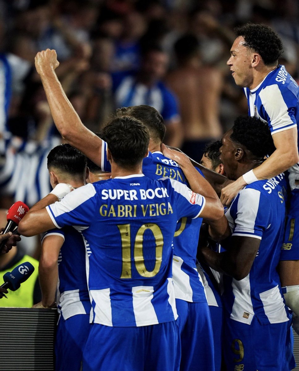 Dia de Futebol Clube do Porto. 

JUNTOS. 💙