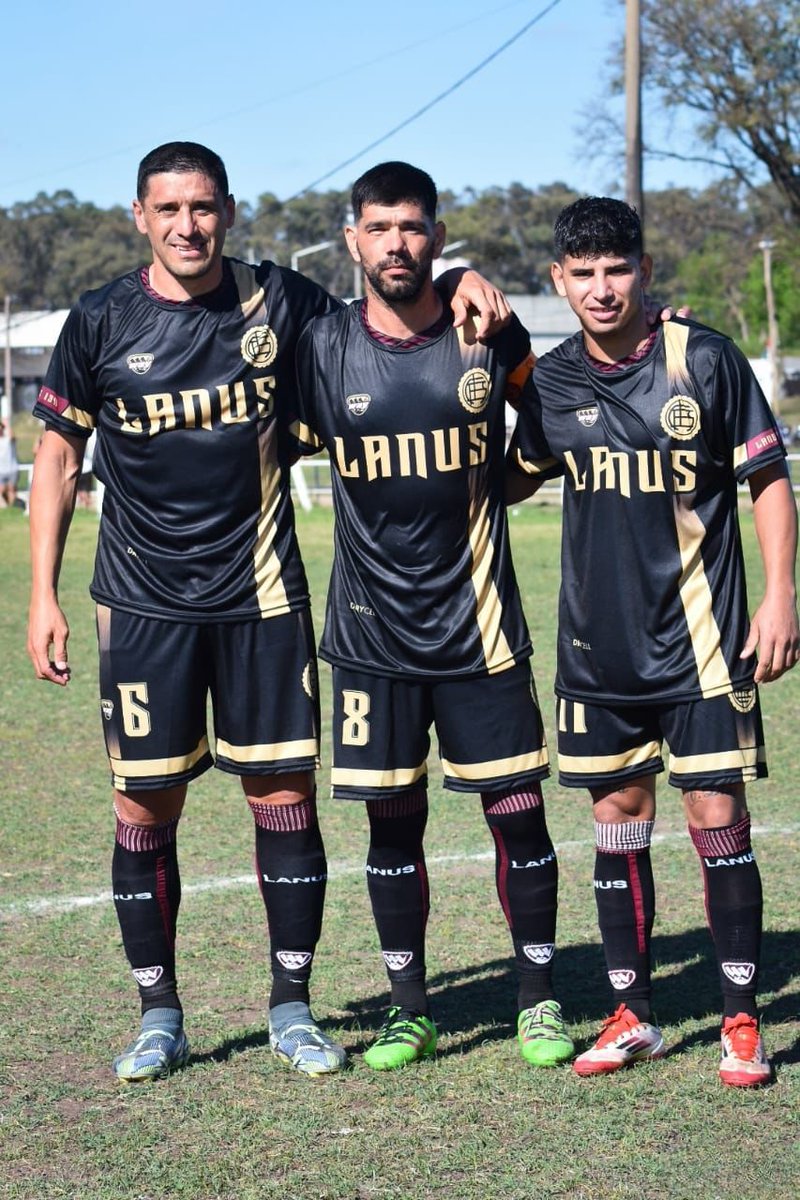 MacchiaTW's tweet photo. A la espera de su debut en el Regional Amateur y soñando con el ascenso al Federal A, Lanús de Concepción del Uruguay arrancó el tercer torneo local del 2025 con una goleada 4-1 a La China. 

Seguilos en sus redes sociales. 
Mirá el hilo, acá abajo, hasta el final y conocelos más https://t.co/gFIMGJNTcu