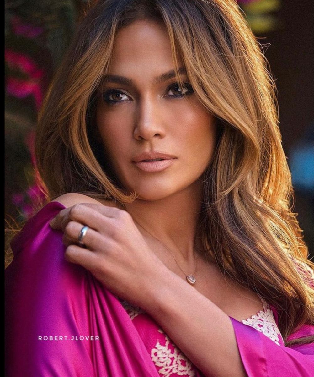 debrajlo's tweet photo. Just JLo and nighty night everybody. Sweet dreams.
credit to Robert JLover for pic
#KISSOF THE SPIDER WOMAN
#OCTOBER10TH https://t.co/cbNBLtvWdS