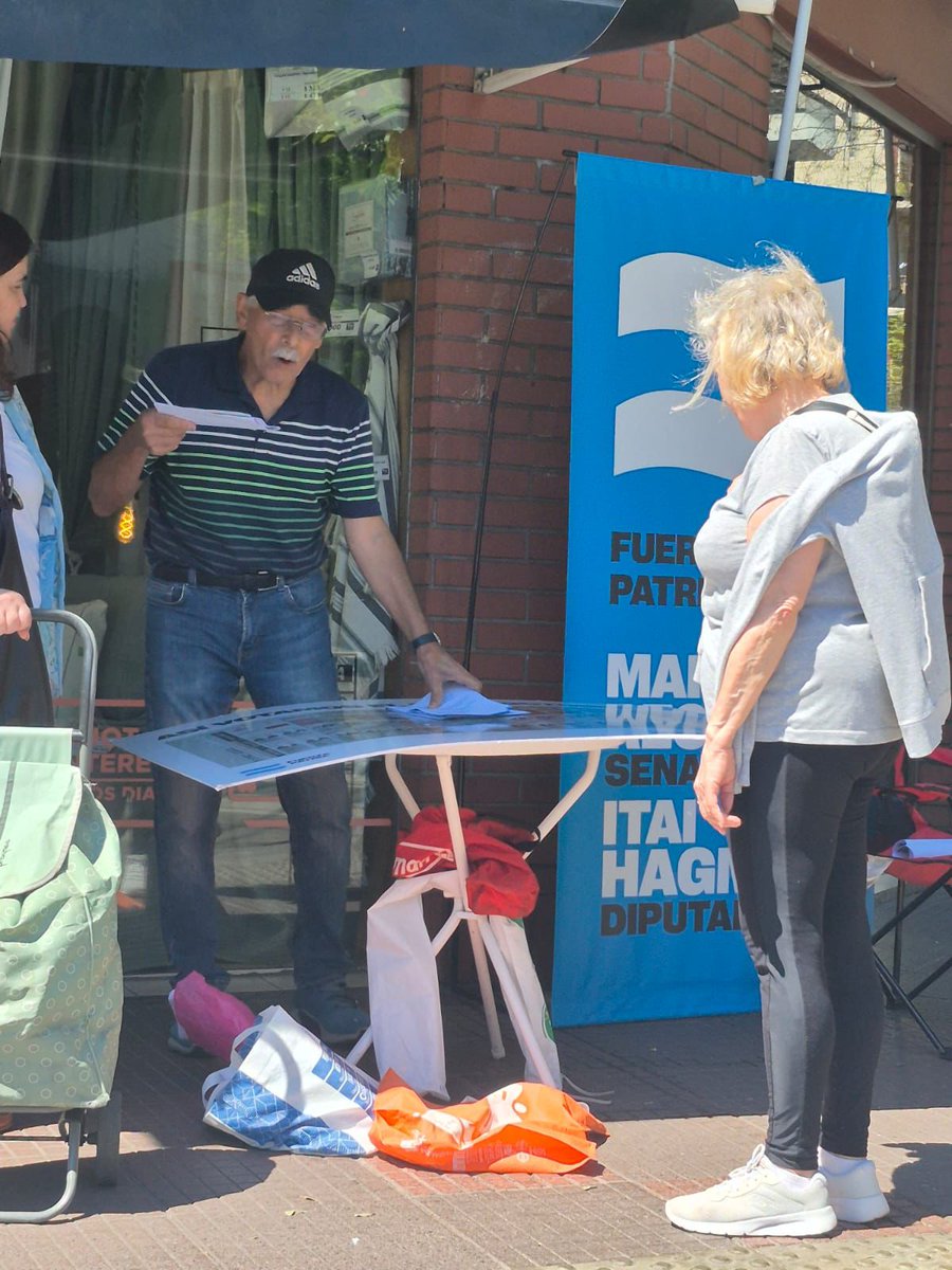 🇦🇷 Hoy charlamos  con lxs vecinxs en Comuna 12 y Comuna 15 🇦🇷
#FuerzaPatria
<a href="/FuerzaPatria_AR/">Fuerza Patria</a> <a href="/Dosmiltres_ar/">Dosmiltres - Colectivo Político</a> <a href="/MatiasCerezo/">Juan Matías Cerezo</a> <a href="/SuMinatti/">susana minatti</a>
