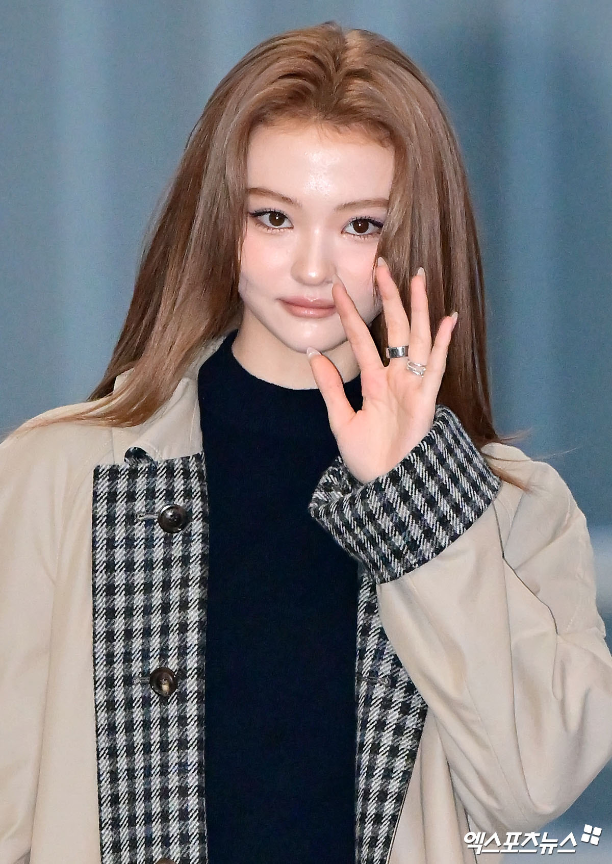 G2c8mCxaYAIBRrP?format=jpg&name=large