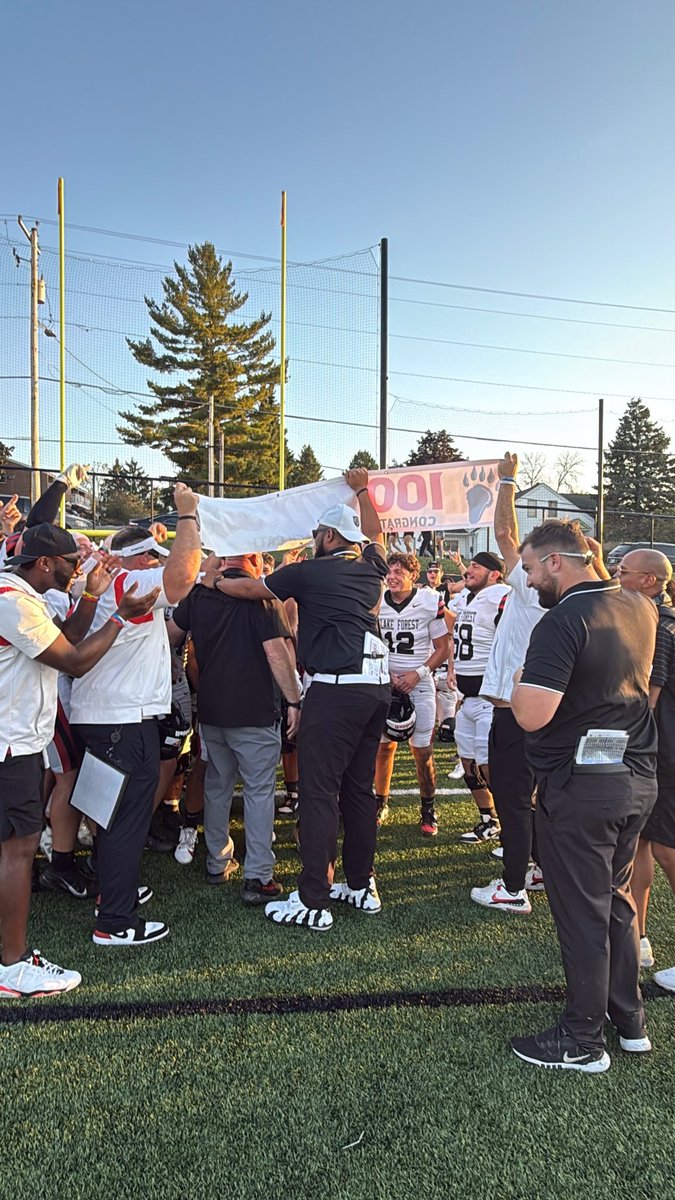 Swoll_2_'s tweet photo. Congrats Coach Jim Catanzaro @LFC_FOOTBALL on your 100th Win !!!! Wrecked their homecoming!!!!! #RespectTheShuffle #1-0 #RockStandard #CatDaMAN!!!!! #FORESTFREAKS https://t.co/0jNrnERYIq