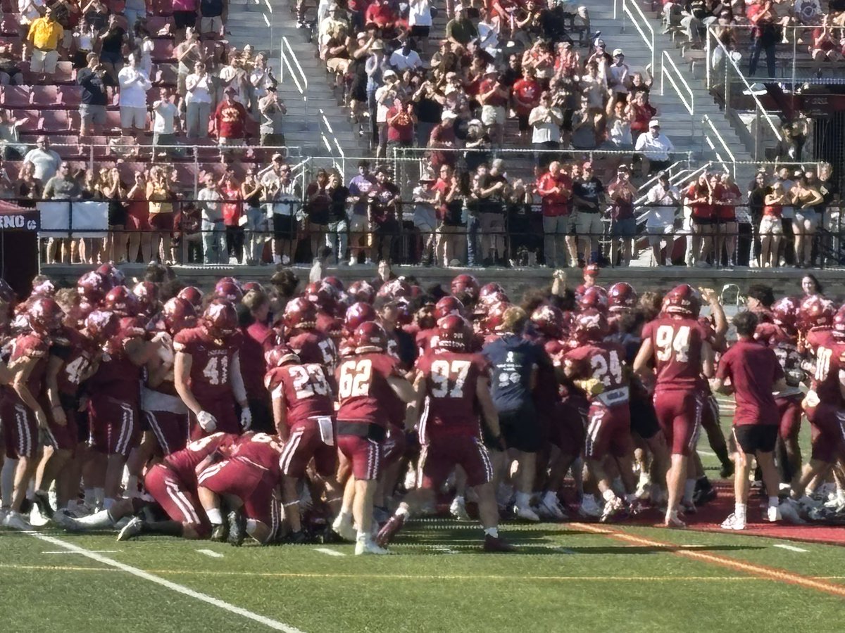 Ben_Vahey's tweet photo. For the first time in several years @BportAthletics Football loses the Courage Bowl to @FisherAthletics 31-24 in overtime on a fumble recovered by the cardinals. @D3FBHuddle #d3fb https://t.co/sNbwPyYMdR