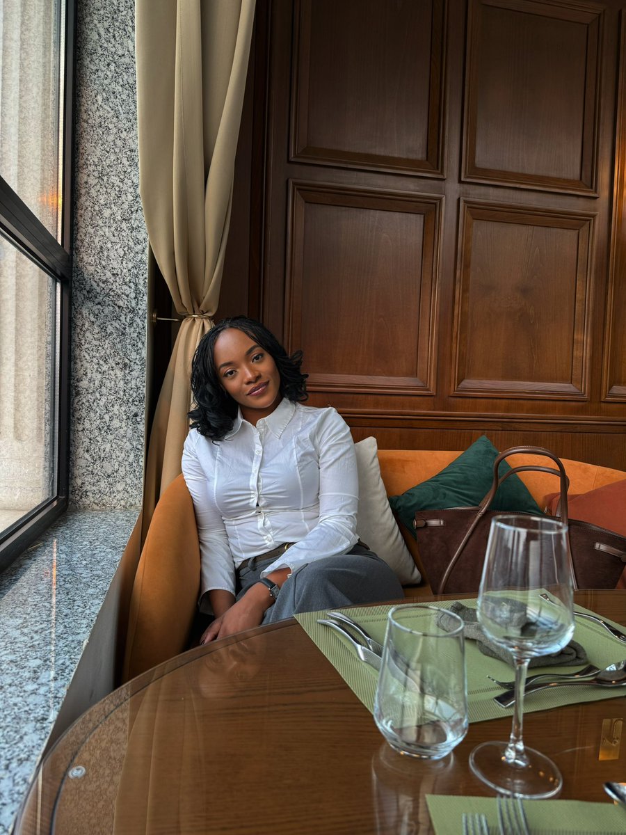 Raissabulela1's tweet photo. Normalise le luxe dans ta vie.
La souffrance n’est pas une étape obligatoire vers le succès. https://t.co/ekSZmzleX0