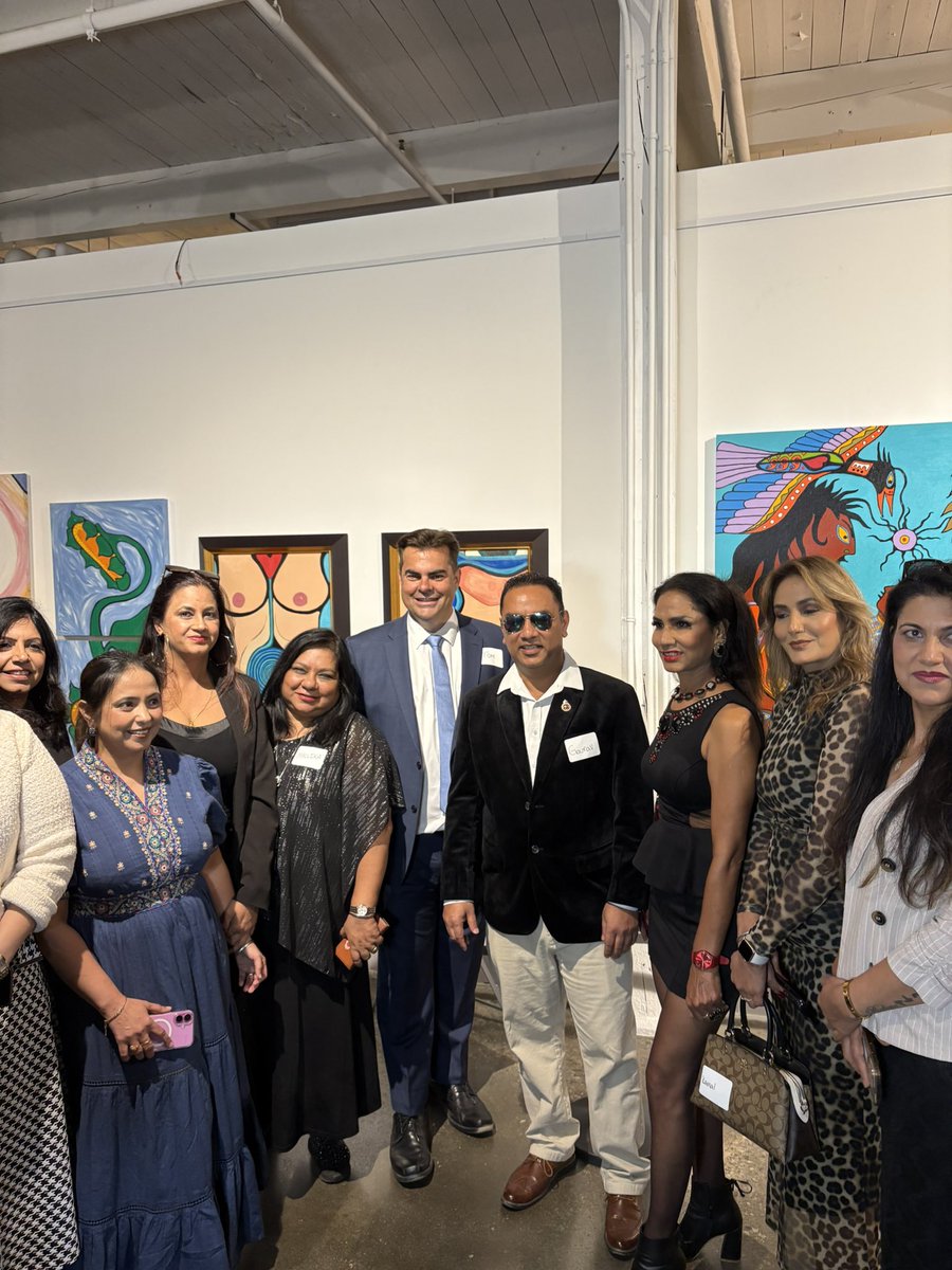 TomEllardCPC's tweet image. Great to see so many people at Rudy’s Mississauga-Lakeshore, Thanksgiving, and community awards— a wonderful evening of conservatives to get together and celebrate the accomplishments of so many in our community, and to be thankful for the opportunities we have before us! 🦃🇨🇦