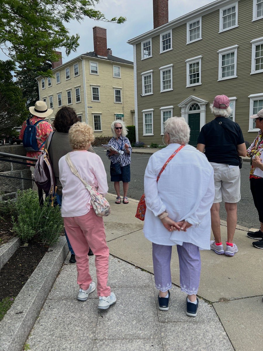 CapeAnnMuseum's tweet image. A Hopper walking tour AND a free tote bag… need we say more? 
✨
Join us for the Hopper’s Houses Walking Tour on Fri., Oct. 17, at 10:30 am! Explore nearby houses made famous by Edward Hopper. 🛍️ Limited time special free tote bag! bit.ly/4etWMzx.