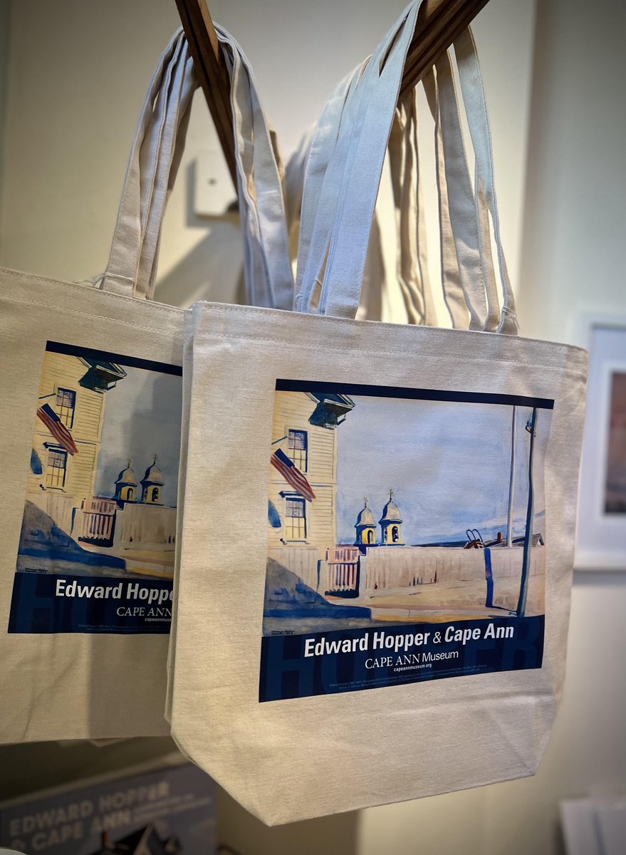 CapeAnnMuseum's tweet image. A Hopper walking tour AND a free tote bag… need we say more? 
✨
Join us for the Hopper’s Houses Walking Tour on Fri., Oct. 17, at 10:30 am! Explore nearby houses made famous by Edward Hopper. 🛍️ Limited time special free tote bag! bit.ly/4etWMzx.