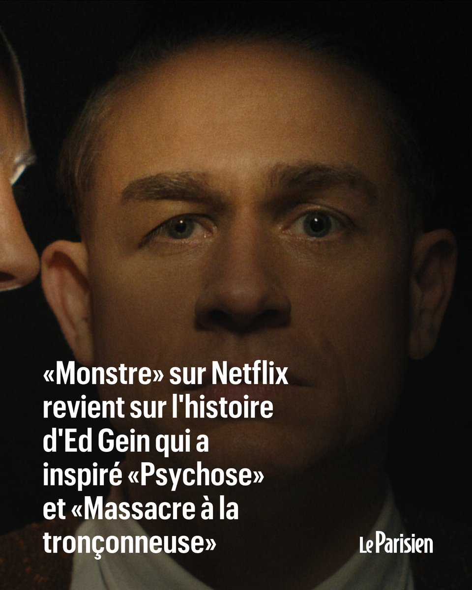 Charlie Hunnam bluffant dans la peau d'Ed Gein, le tueur obsédé par sa mère à  l'origine de «Psychose» Cette 3e saison de «Monstre» sur Netflix revient l'histoire  de ce tueur des années, image size:960x1200