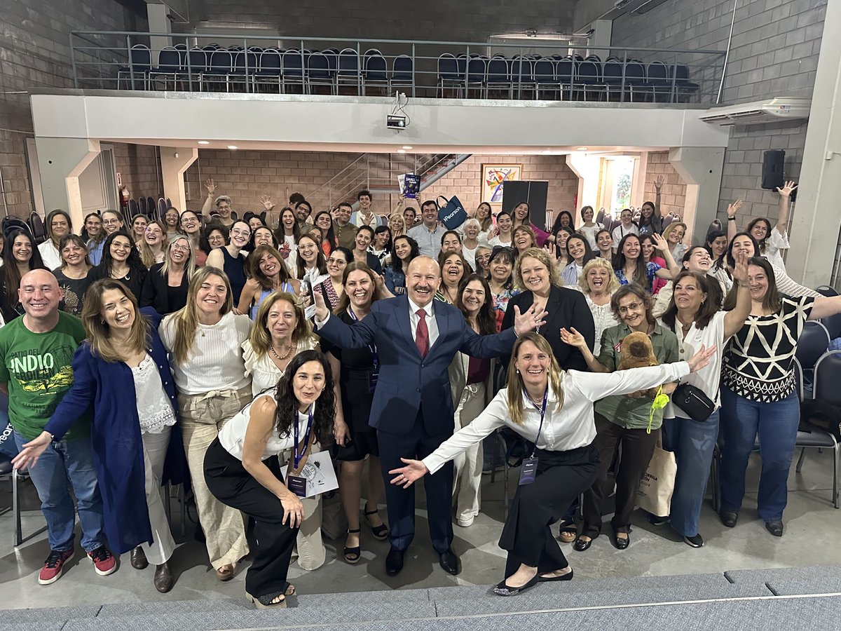What a wonderful way of wrapping up my tour in Argentina!  Teachers from everywhere in the country showed up in Cordoba for a great workshop and launch of our exciting new Series.