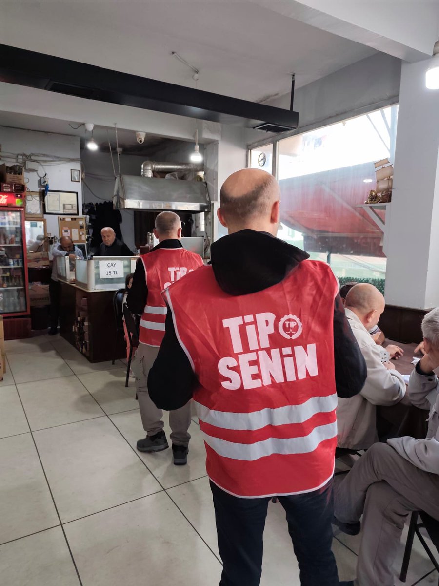 Tip Küçükçekmece İlçe Örgütü olarak, 5 Ekim Pazar saat 15.00 de Filistin halkıyla dayanışma için, İsrail'e tam ambargo tâlebiyle Taksim AKM önünden başlayarak Dolmabahceye kadar yapılacak yürüyüşe çağrı için Mehmet Akif ve Atatürk Mahallelerinde bildiri dağıtımı yaptık.