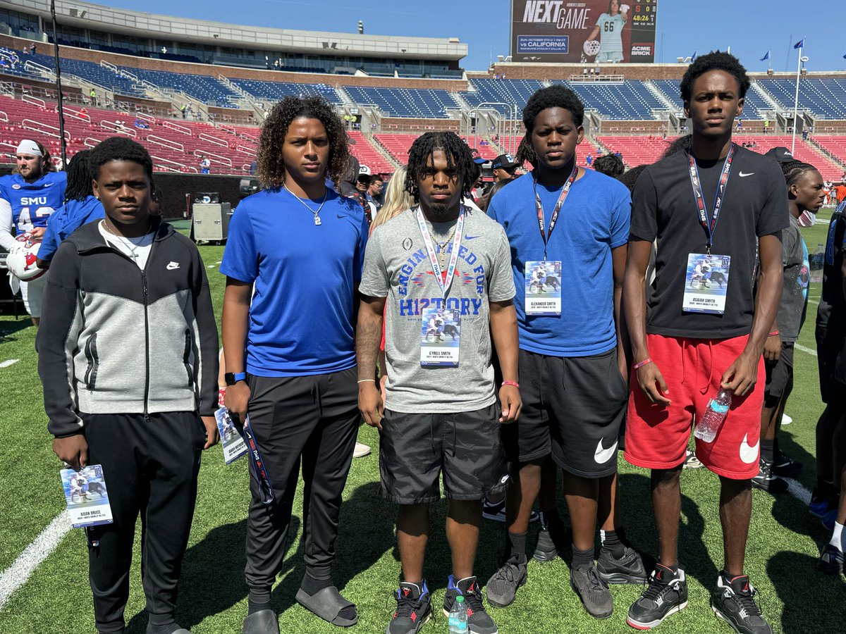 ace_hearts8408's tweet photo. @NorthCro_FB players in the house for @SMUFB Game Day vs Syracuse 

@Asaiah_Smith @817_jman @im2effective @rell4six_ @DemarcusHarri01 @therealraygates https://t.co/DVDJWAfdf5