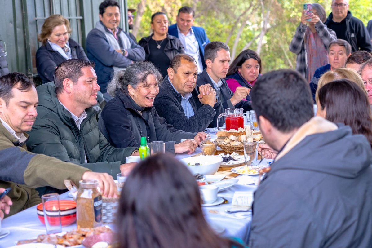 @EvelynMatthei propone soluciones reales a la crisis hídrica, emergencia nacional del agua, planes por cuenca y desalación. 💧
Con liderazgo y visión, asegura agua para las familias, el campo y el futuro de Chile. 🇨🇱
#EvelynPresidenta #ChileUnSoloEquipo