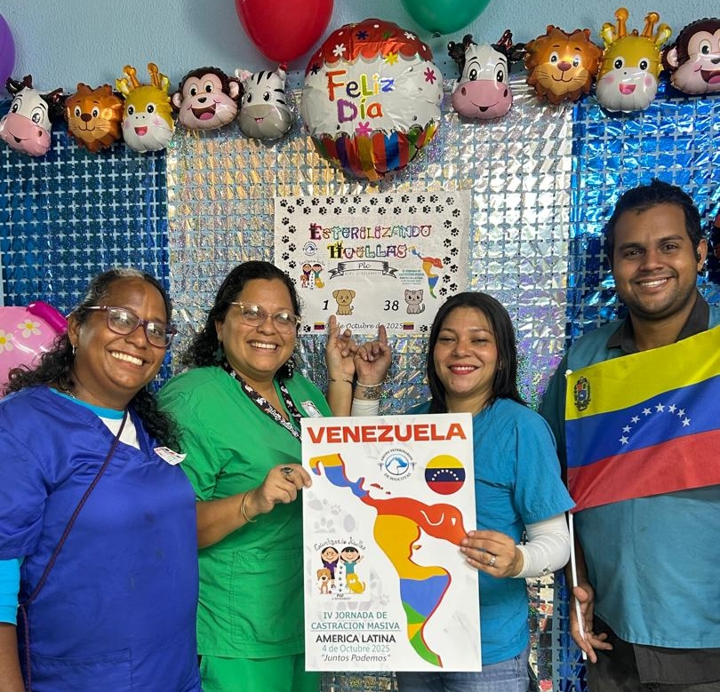 eigarsan's tweet photo. Hoy #Diamundialdelosanimales  #Venezuela dice presente en #Castralat2025 desde #PuertolaCruz Estado Anzoátegui #veterinarios #Noticias  @castralat https://t.co/xvyDyHiskp