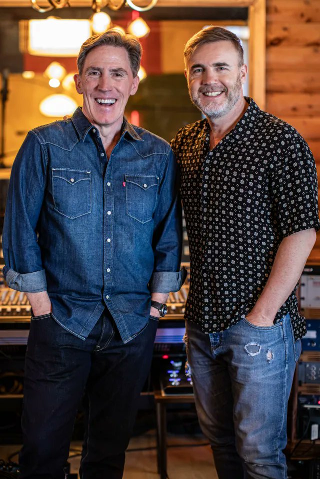 LittleMeThatter's tweet photo. Ooh im loving this pic @GaryBarlow 🤠🤩 - looking forward to seeing this tomorrow! 
#RobBrydonsHonkyTonkTrip https://t.co/fgKi2BqPrQ